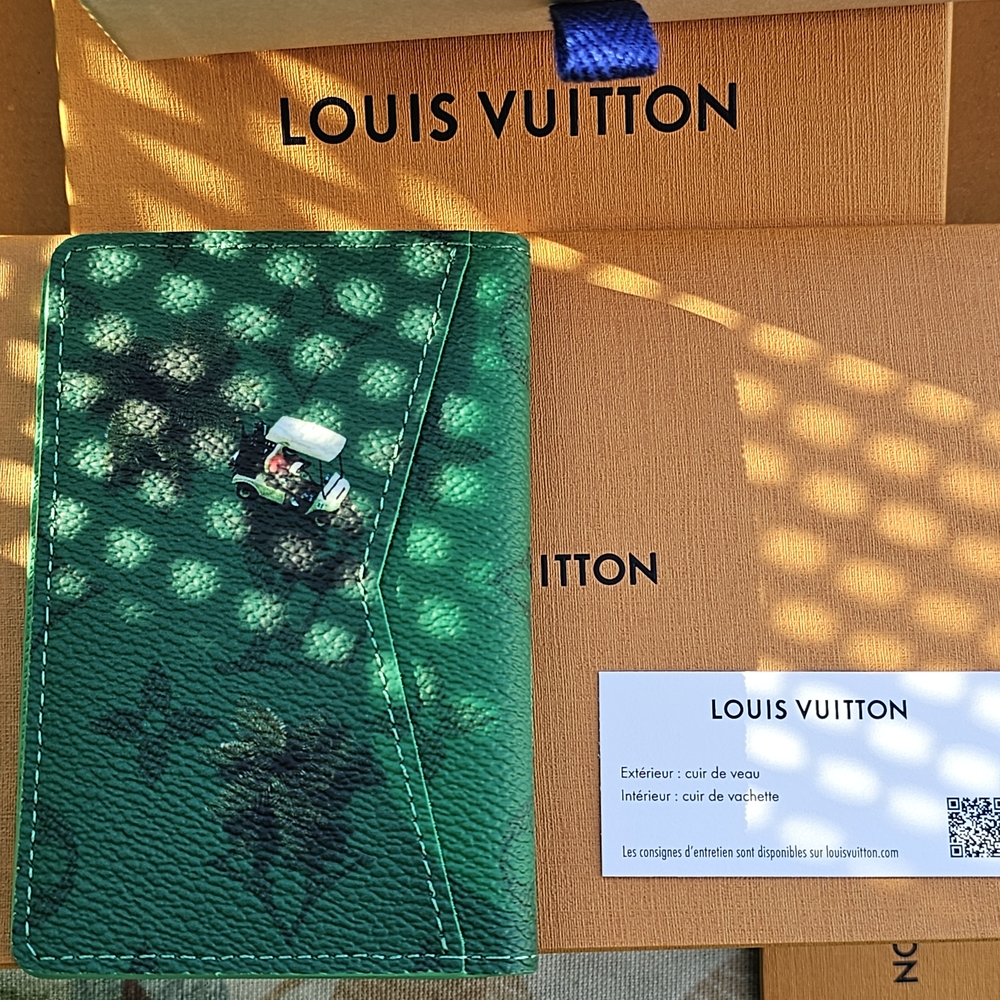 Louis Vuitton Green Golf Scene Wallet - Picture 4 of 5
